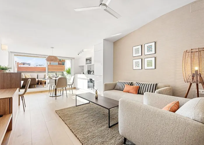 Pineapple Arriola Penthouse